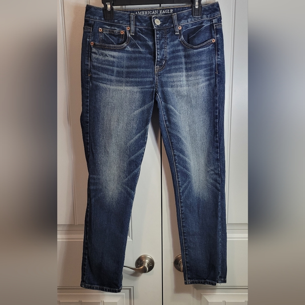 American Eagle Outfitters Women's Straight Leg Jeans - Medium Blue